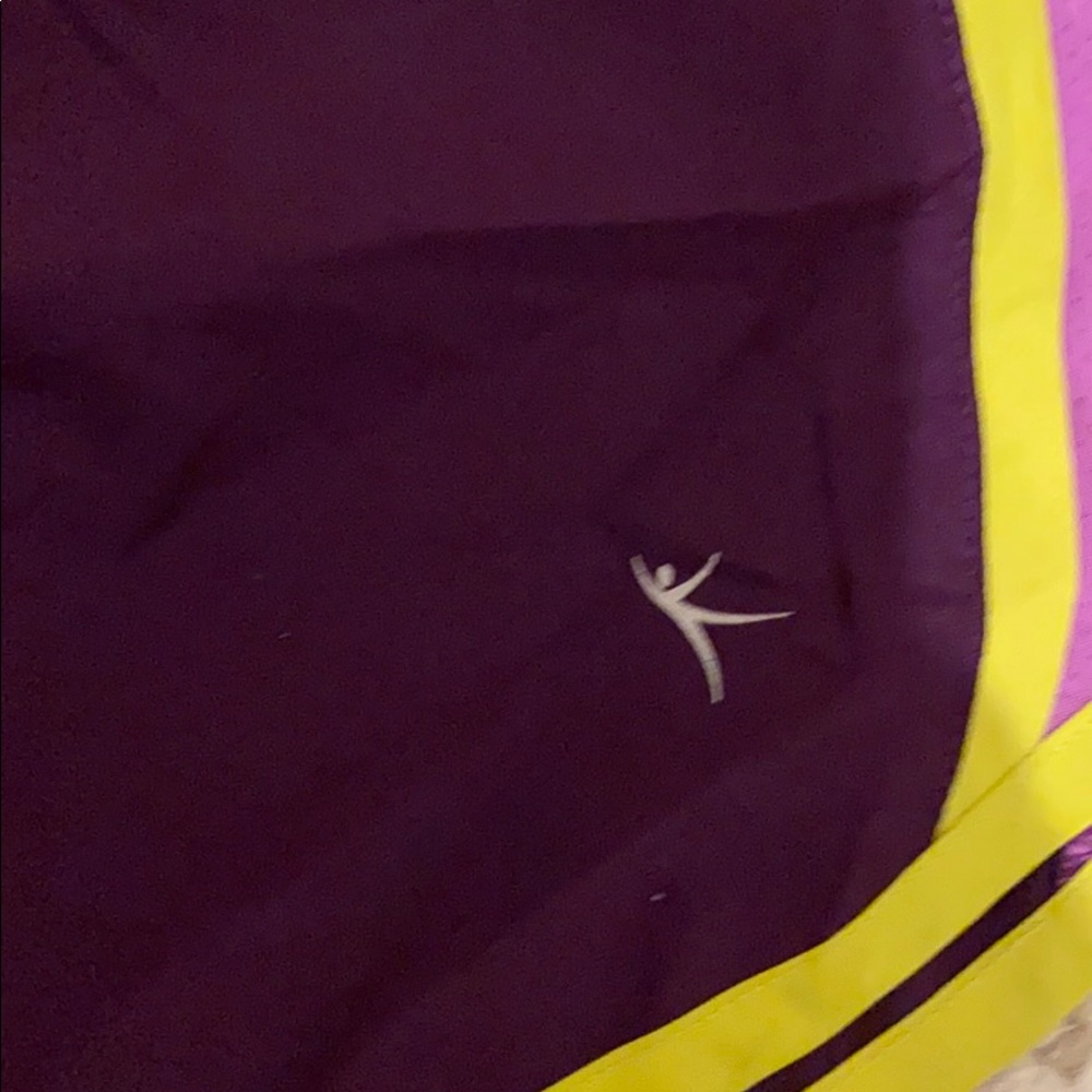 Shorts - Picture 2 of 3